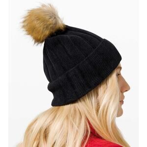 NWOT lululemon Pom Perfection Beanie
